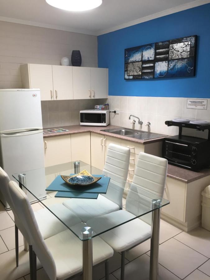 Beachlander Self-Contained Holiday Apartments Coffs Harbour Kamer foto